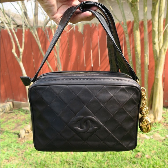 Vintage CHANEL Camera Bag - Picture 2 of 12